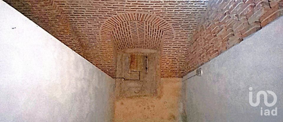 House 13 rooms of 308 m² in San Salvatore Monferrato (15046)