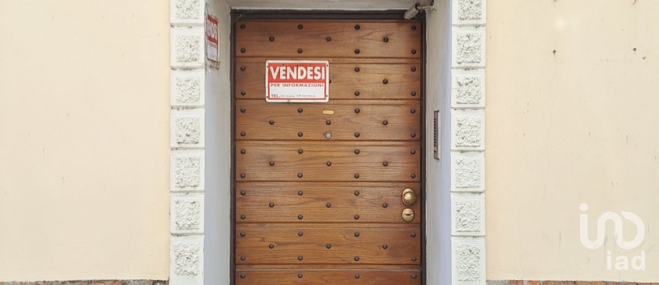 House 13 rooms of 308 m² in San Salvatore Monferrato (15046)