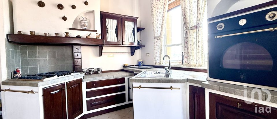 Three-room apartment of 120 m² in Siracusa (96100)