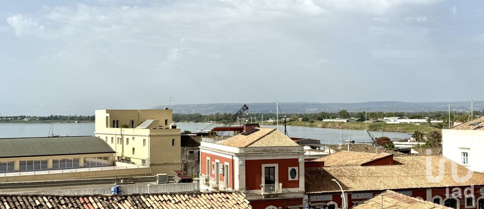 Three-room apartment of 120 m² in Siracusa (96100)