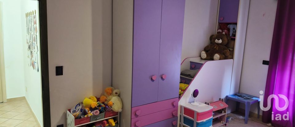 House boat 6 rooms of 195 m² in Torri di Quartesolo (36040)