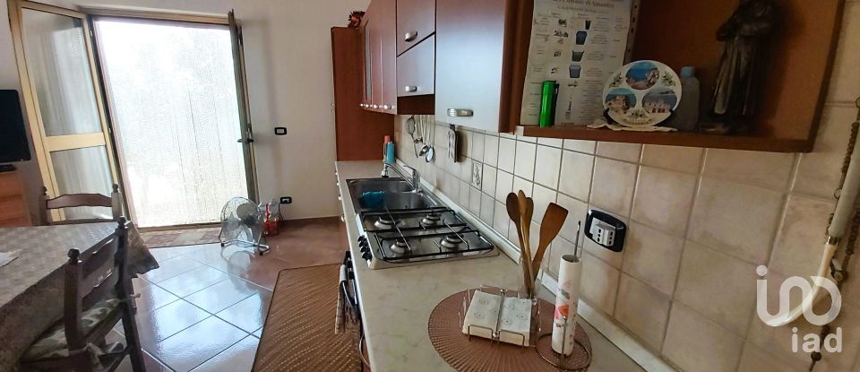 House 9 rooms of 230 m² in Amantea (87032)