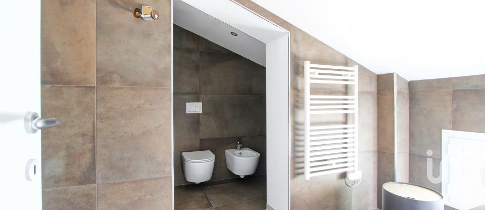 Trilocale di 127 m² a Assisi (06081)