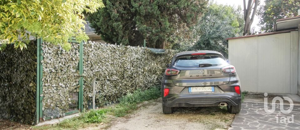 Trilocale di 127 m² a Assisi (06081)