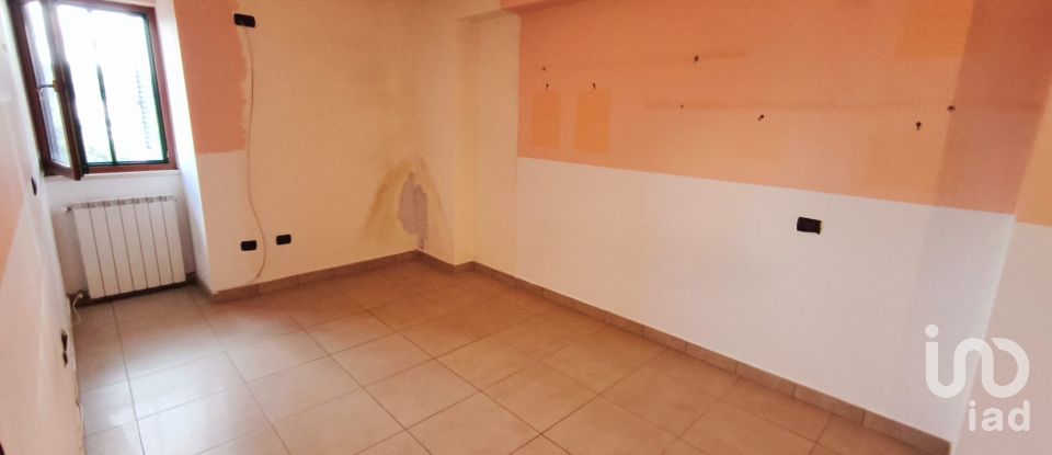 Farm 12 rooms of 250 m² in Monte di Procida (80070)