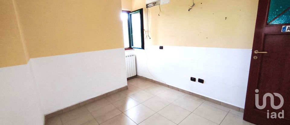 Farm 12 rooms of 250 m² in Monte di Procida (80070)
