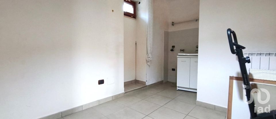 Farm 12 rooms of 250 m² in Monte di Procida (80070)