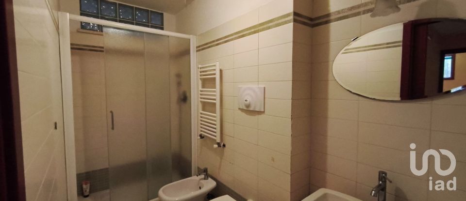 Farm 12 rooms of 250 m² in Monte di Procida (80070)