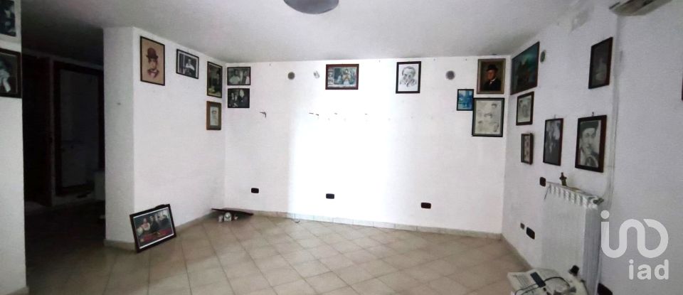 Farm 12 rooms of 250 m² in Monte di Procida (80070)