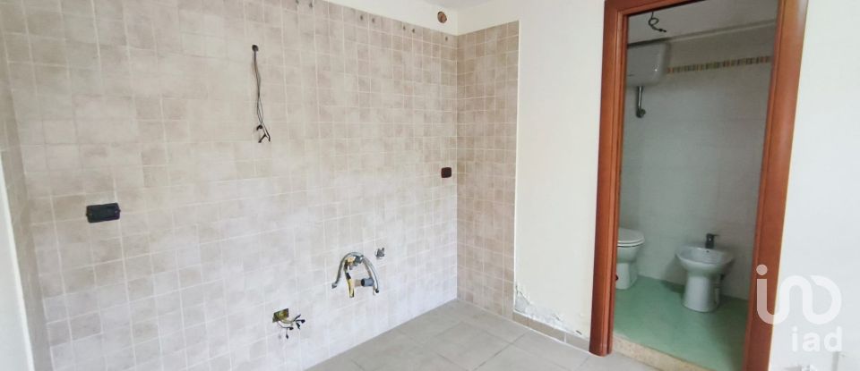 Farm 12 rooms of 250 m² in Monte di Procida (80070)