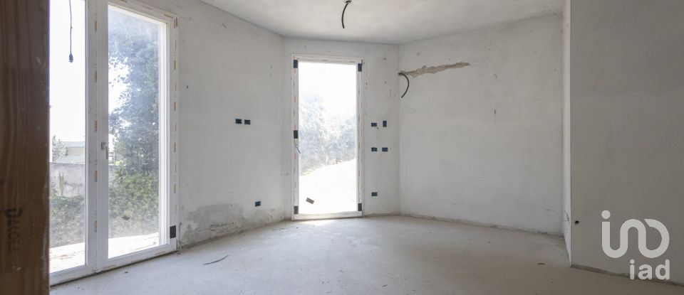 Casa indipendente / Villa 12 locali di 500 m² in San Clemente (47832)