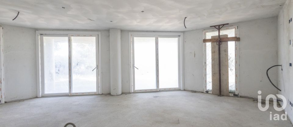 Casa indipendente / Villa 12 locali di 500 m² in San Clemente (47832)