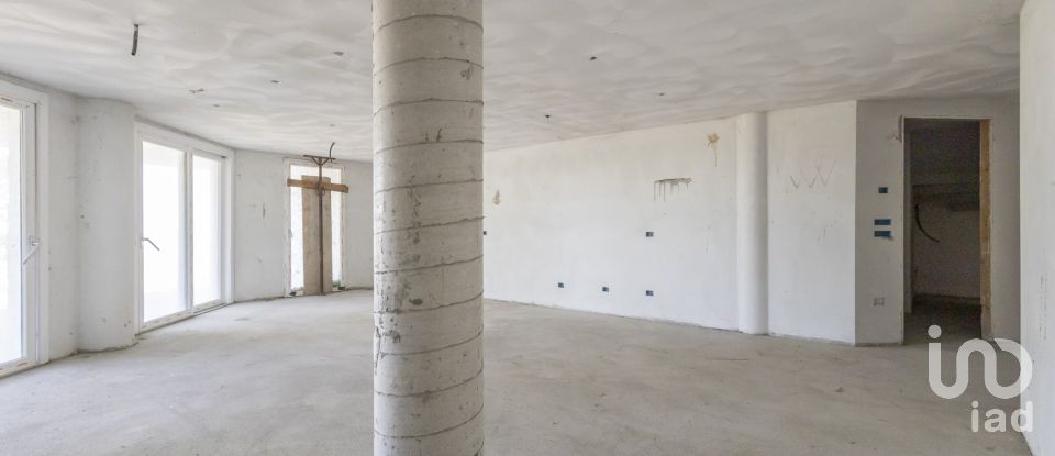 Casa indipendente / Villa 12 locali di 500 m² in San Clemente (47832)