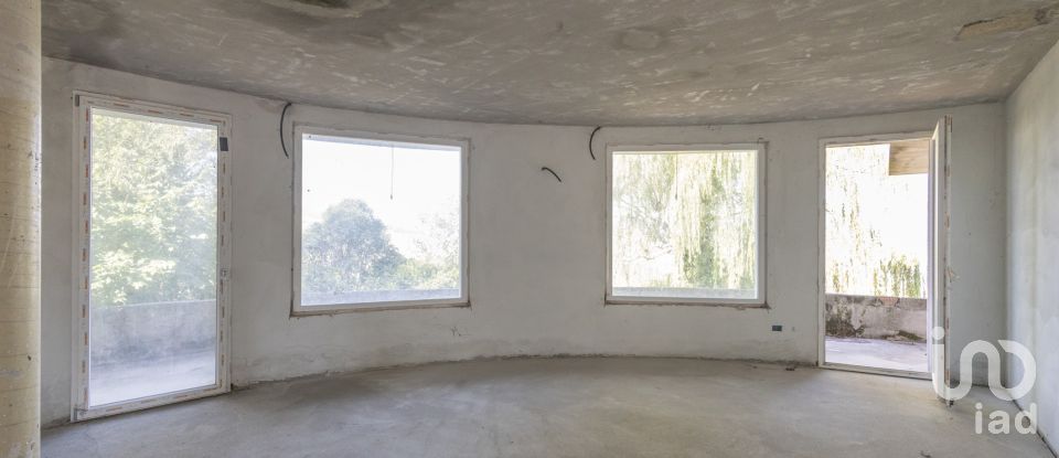 Casa indipendente / Villa 12 locali di 500 m² in San Clemente (47832)