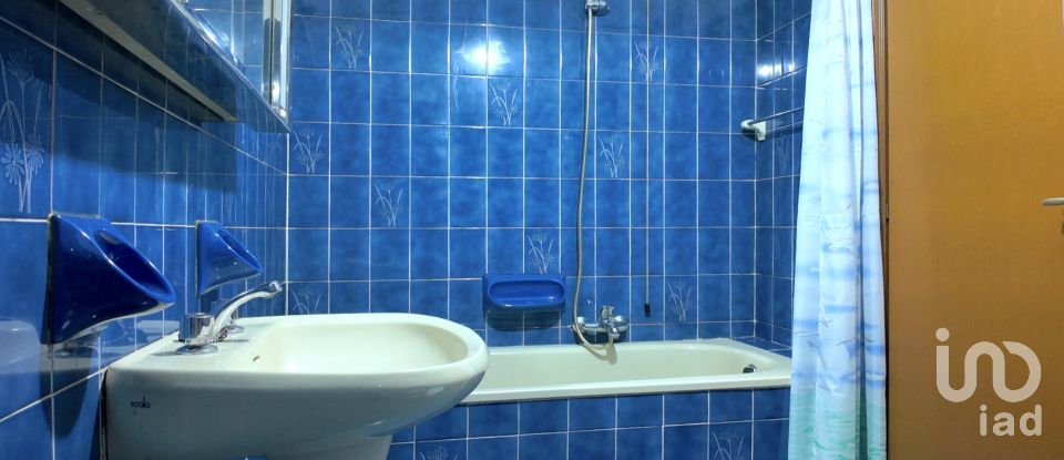 Apartment 7 rooms of 125 m² in Genova (16157)