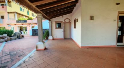 Negozio / locale commerciale di 75 m² in Arzachena (07021)