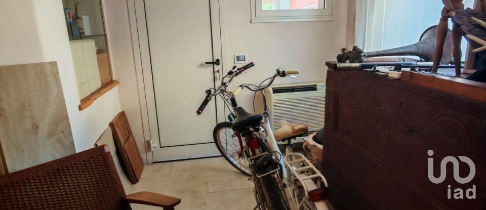 Negozio / locale commerciale di 75 m² in Arzachena (07021)