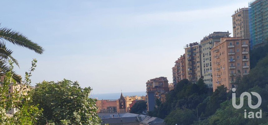 Apartment 7 rooms of 110 m² in Genova (16134)