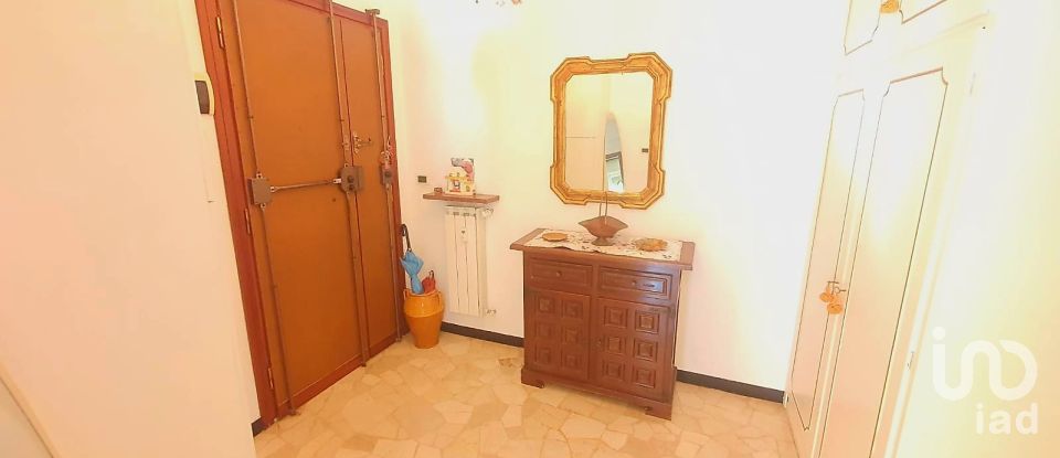 Apartment 7 rooms of 110 m² in Genova (16134)