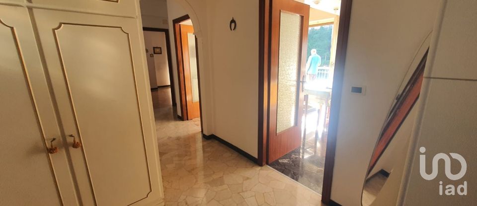 Apartment 7 rooms of 110 m² in Genova (16134)
