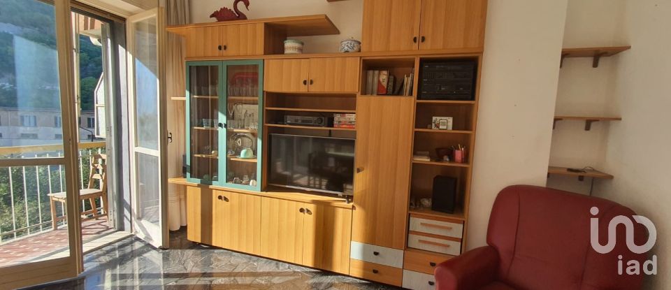 Apartment 7 rooms of 110 m² in Genova (16134)