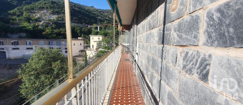 Apartment 7 rooms of 110 m² in Genova (16134)