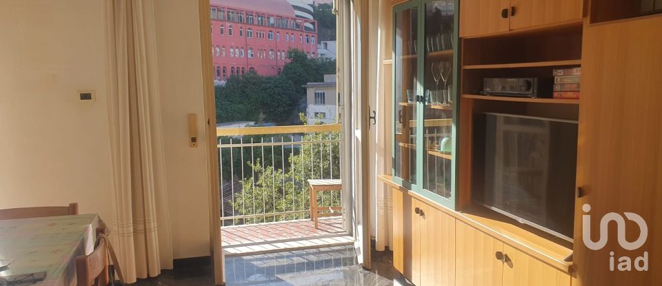 Apartment 7 rooms of 110 m² in Genova (16134)