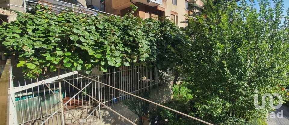 Apartment 7 rooms of 110 m² in Genova (16134)