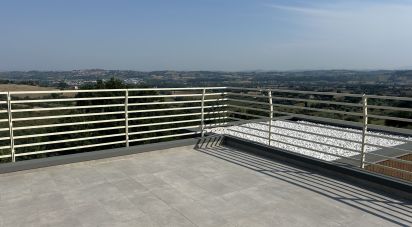 Farm 4 rooms of 220 m² in Macerata (62100)