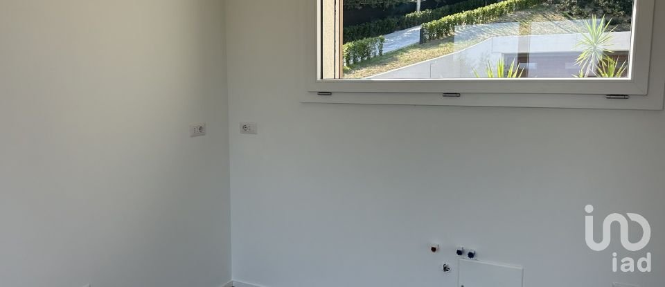 Casale 4 locali di 220 m² in Macerata (62100)