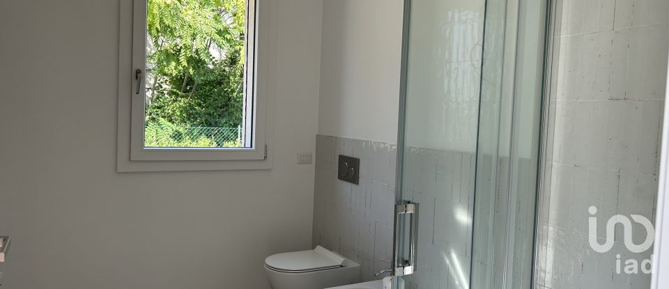 Casale 4 locali di 220 m² in Macerata (62100)