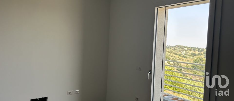 Casale 4 locali di 220 m² in Macerata (62100)