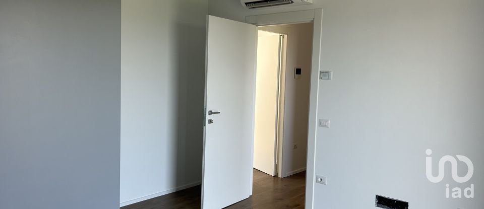 Casale 4 locali di 220 m² in Macerata (62100)