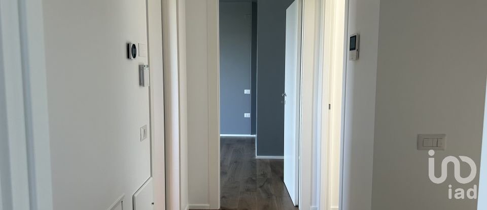 Casale 4 locali di 220 m² in Macerata (62100)