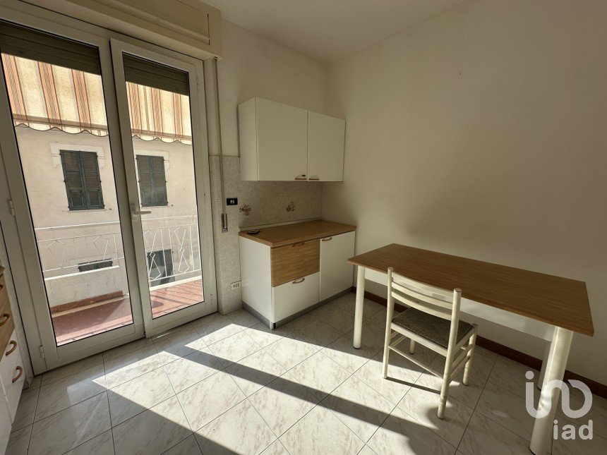 Two-room apartment of 64 m² in Sanremo (18038)