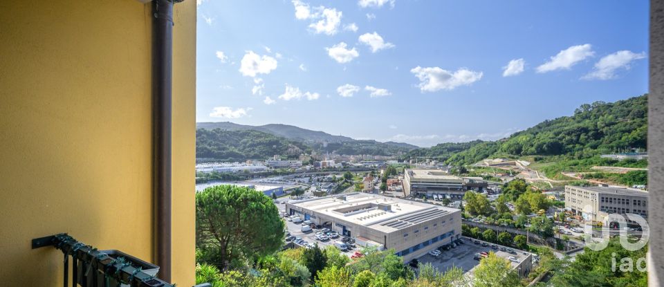 Apartment 5 rooms of 80 m² in Genova (16162)