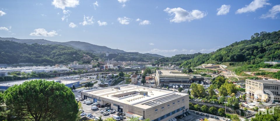 Apartment 5 rooms of 80 m² in Genova (16162)