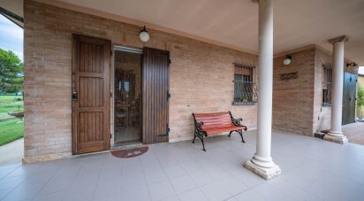 Casale 4 locali di 137 m² in Ostellato (44020)