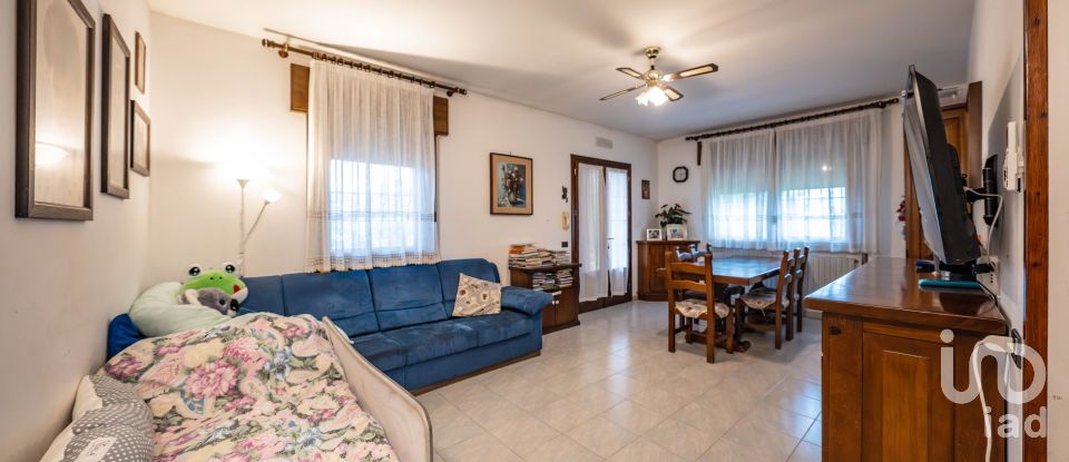 Casale 4 locali di 137 m² in Ostellato (44020)