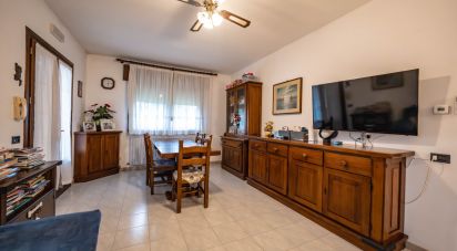 Casale 4 locali di 137 m² in Ostellato (44020)
