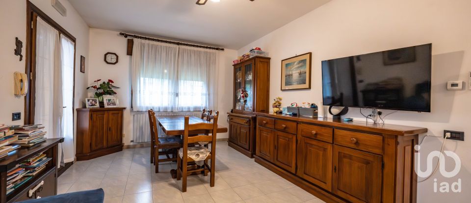 Casale 4 locali di 137 m² in Ostellato (44020)