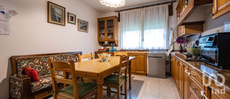 Casale 4 locali di 137 m² in Ostellato (44020)