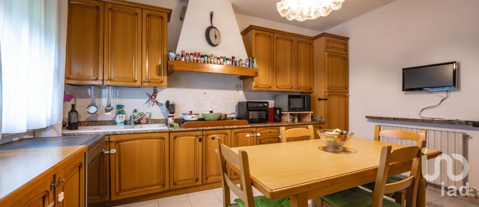 Casale 4 locali di 137 m² in Ostellato (44020)