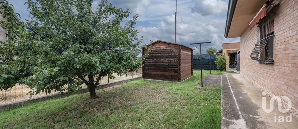 Casale 4 locali di 137 m² in Ostellato (44020)