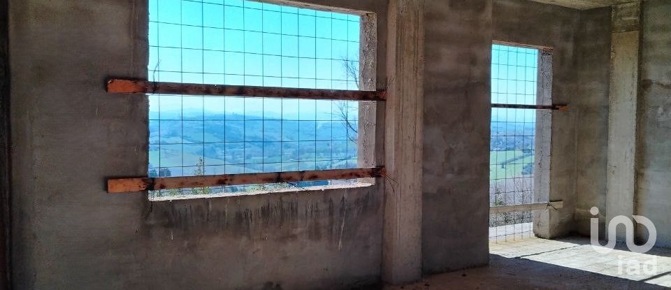 Casa indipendente 0 locali di 2.460 m² in Montegranaro (63812)