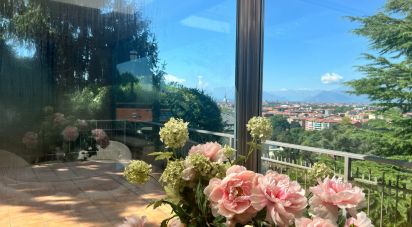 Casa indipendente 8 locali di 306 m² in Torino (10132)