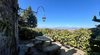 Casa indipendente 8 locali di 306 m² in Torino (10132)