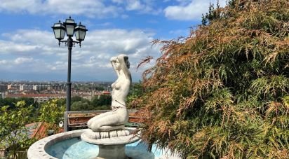 Casa indipendente 8 locali di 306 m² in Torino (10132)