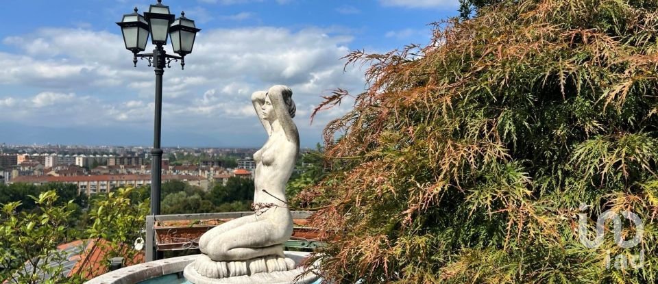 Casa indipendente 8 locali di 306 m² in Torino (10132)