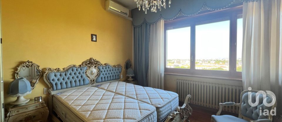 Casa indipendente 8 locali di 306 m² in Torino (10132)